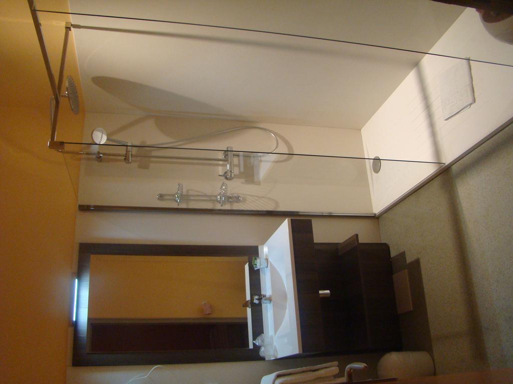 Logis Hotel De France Rochechouart Szoba fotó